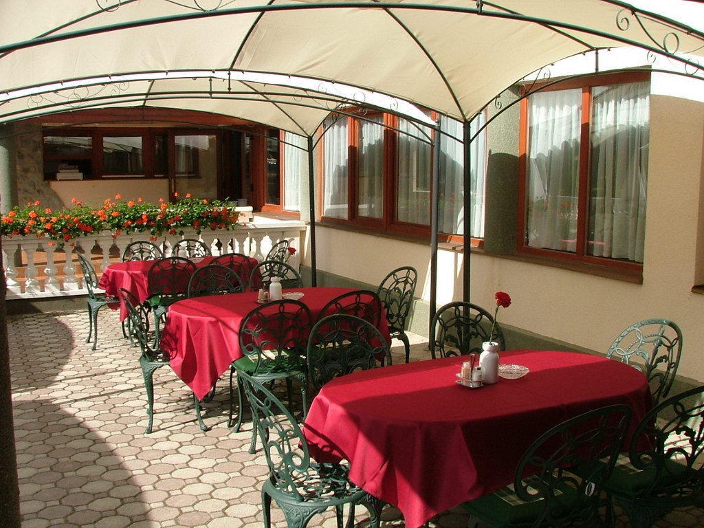 Hotel Erdogyongye Etterem Es Panzio Zalaegerszeg Exteriér fotografie